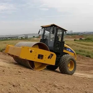 12ton Road Roller Vibratory Compactor 512 with Drum 360 208kN Exciting Force for Soil Compaction and Road Construction Projects