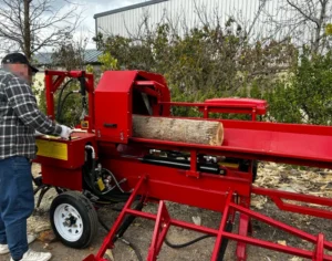 Firewood Processor with Hydraulic Log Saw Sawing Max 440mm Cutting and Splitting Diameter