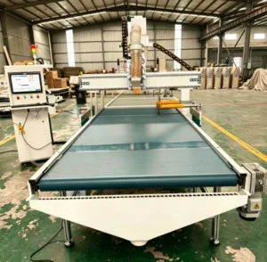 Heavy Duty 1530 Wood Panel Cabinets Cutting Production Line Furniture Making Machine CNC Router with Loading and Unloading