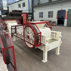 Heavy Duty Gypsum Double Roller Crusher Quarry Roller Crusher Bauxite Toothed Roll Crusher for Ore Dressing