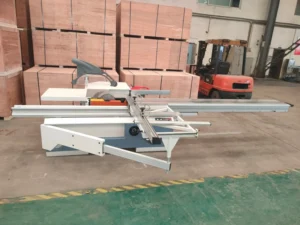 Precision Automatic Sliding Table Panel Saw