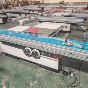 Sliding Table Panel Saw PLC Controlled Motor Driven Pump Plywood Production Easy Operation 5.5kW 220V Wood Cutting Machine JSY